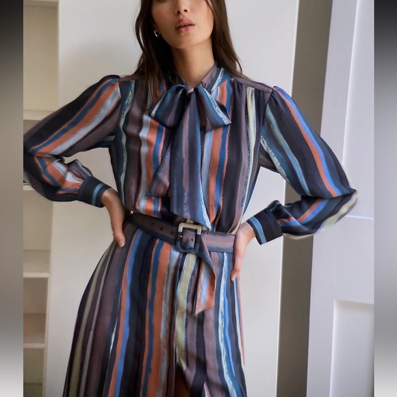 BRAND NEW! Aritzia Babaton Dress - Picture 4 of 13